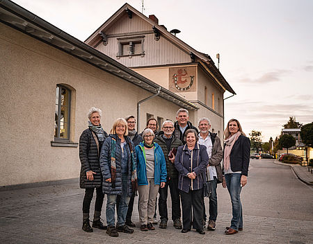 Von links  Sabine Pittroff, Linda Erntl, Jo-Ann Meding, Thea Schneider, Gerti Huber, Hans Starke, Alexander Herrmann, Heidi Rösner, Peter Raithel, Franzi Königl. (Nicht im Bild: Erwin Ehle, Anne Pfferkorn)