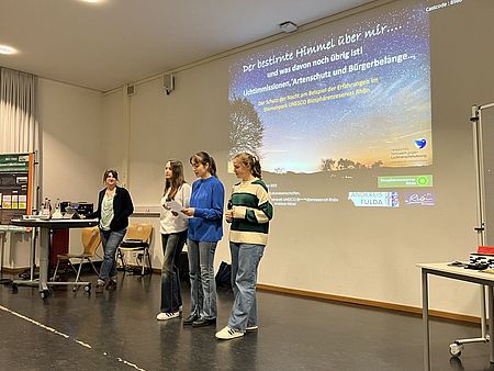 Projektvorstellung bei einem öffentlichen Vortrag mit der Koordinatorin des Sternenpark Rhön