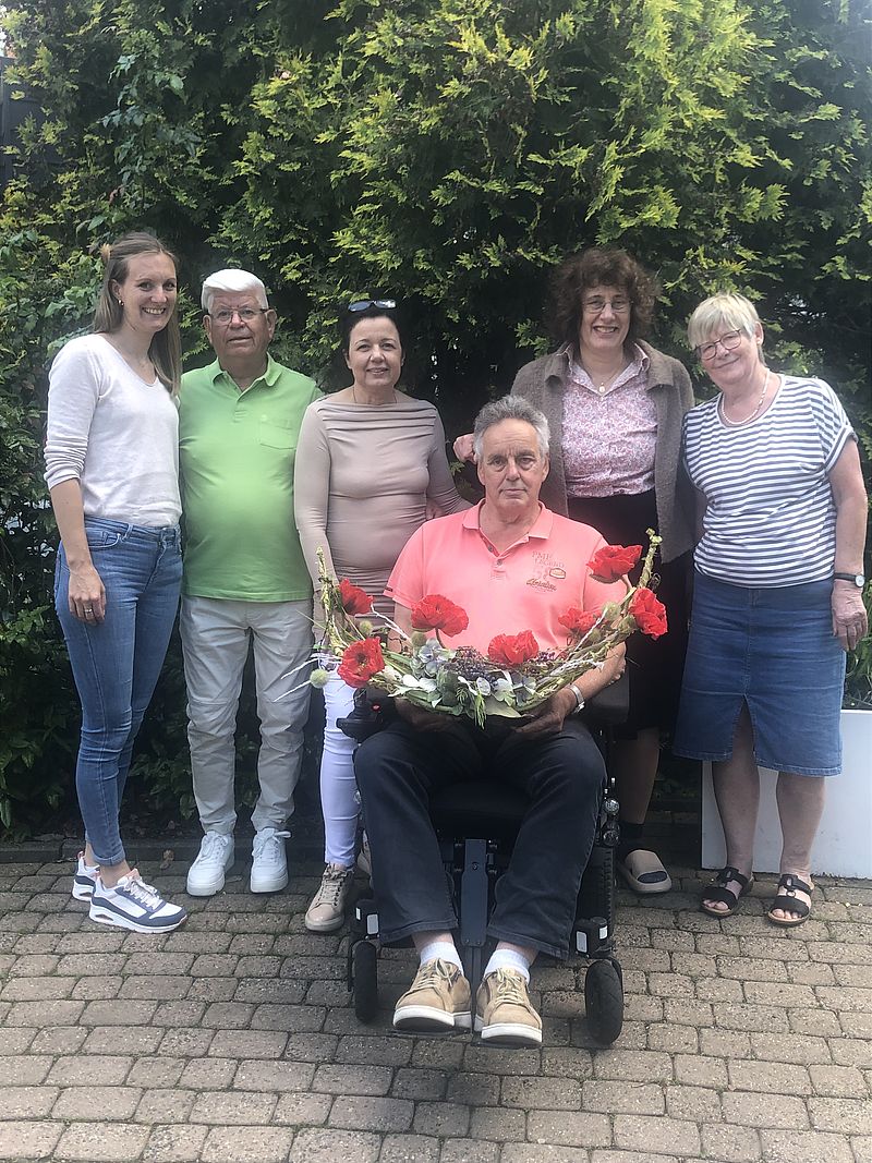 Start der Awareness-Aktion: Mohnblume für die ALS