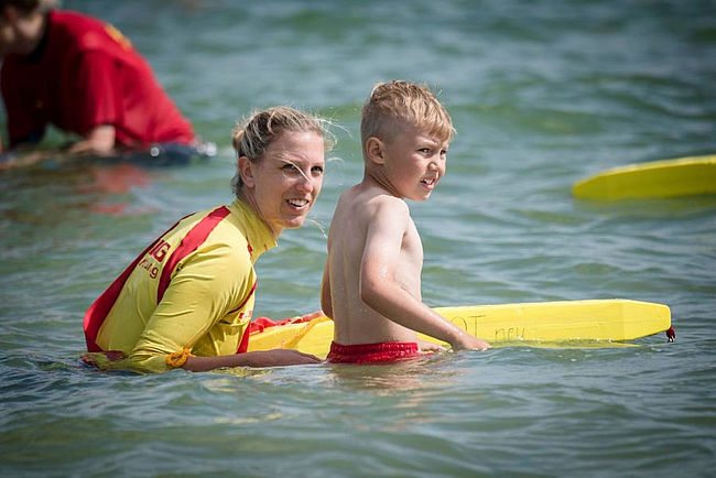 DLRG Prerow - Schwimmschule in der Ostsee