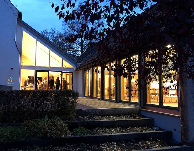 DAS BUNTE HAUS