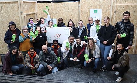 Erfahrene Spielleiter*innen aus Bonn geben ihr Wissen an das neue Team weitern an die neuen